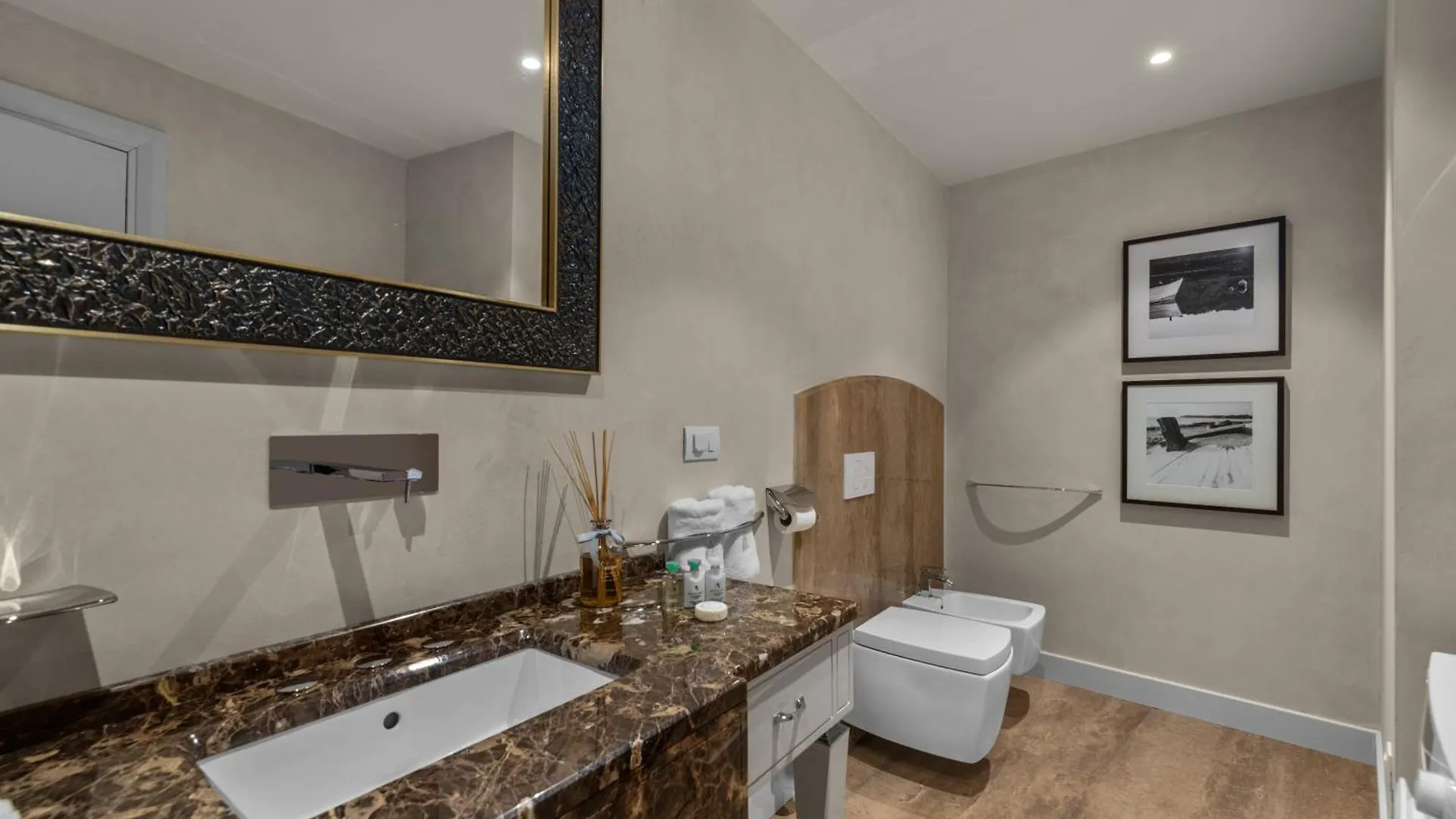 Town House Apartments Пореч